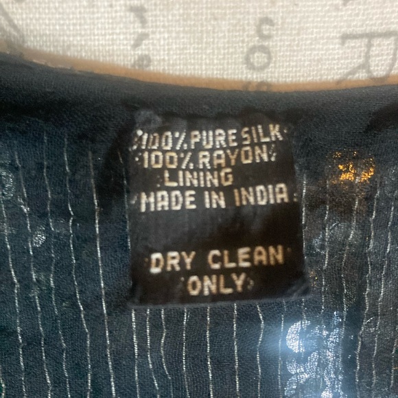 Vintage butterfly sequin top - Picture 9 of 9